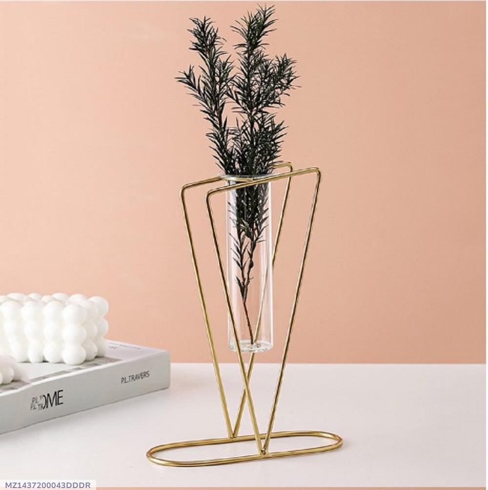 Golden Metal Vase - 1 Pc Elegant Decor