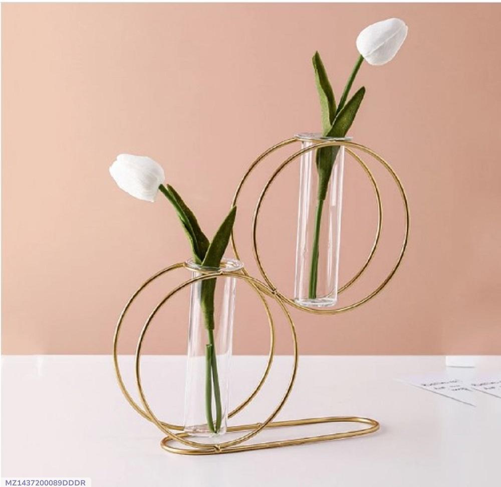 Golden Metal Vase - 1 Pc Stunning Decorative Piece